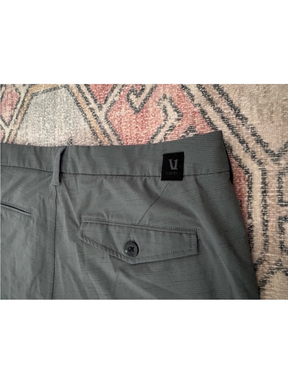 Vuori Pebble Hybrid Shorts Mens 36 Grey V399 Textured Lightweight Golf Stretch - Picture 3 of 8